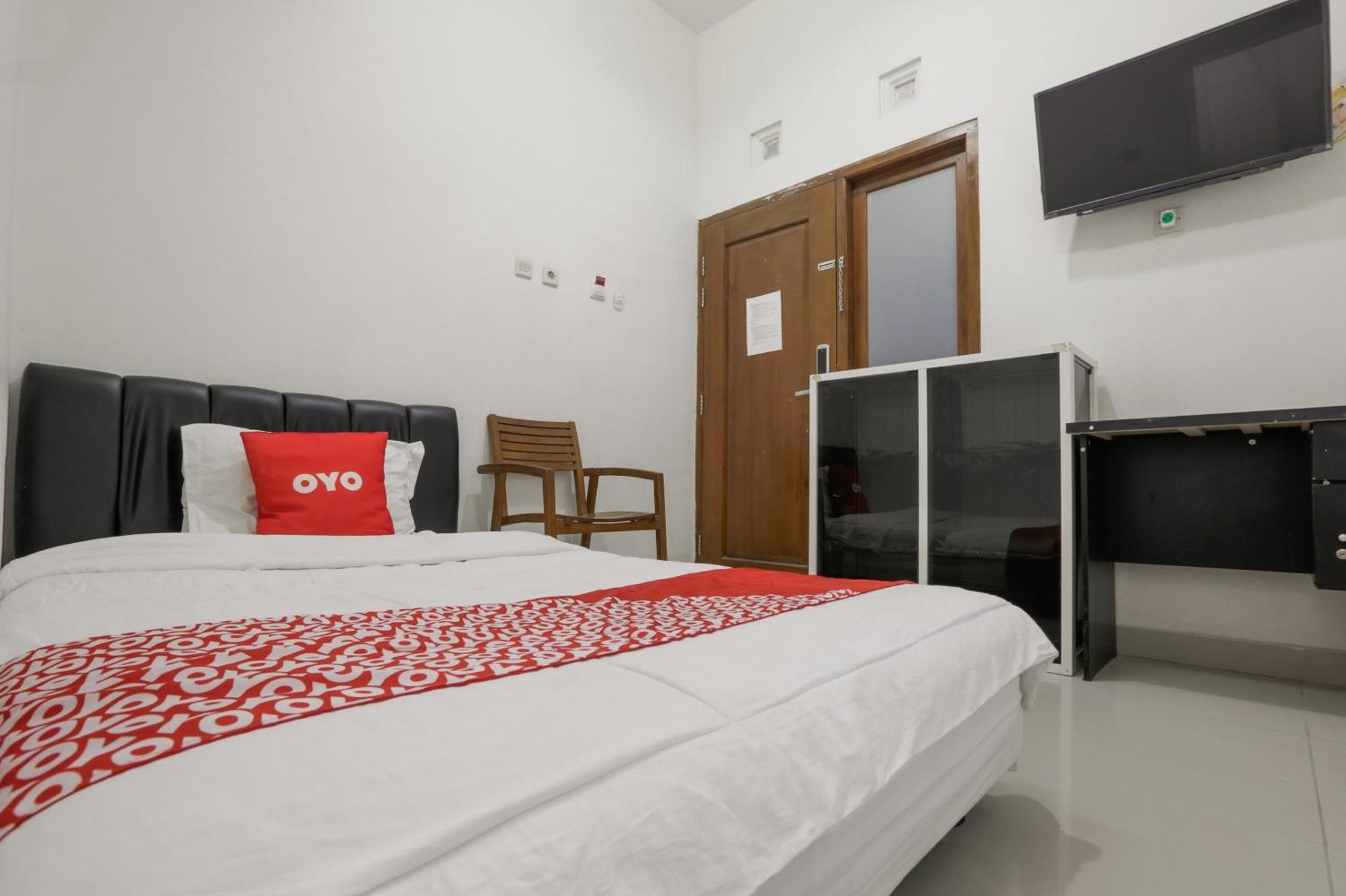 Super Oyo 3838 Tamansari Guest House Surakarta  Exterior photo